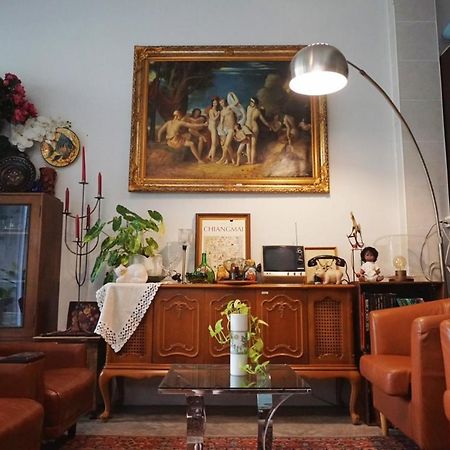 Manee Guesthouse And Record บ้านมานี Chiang Mai Ngoại thất bức ảnh