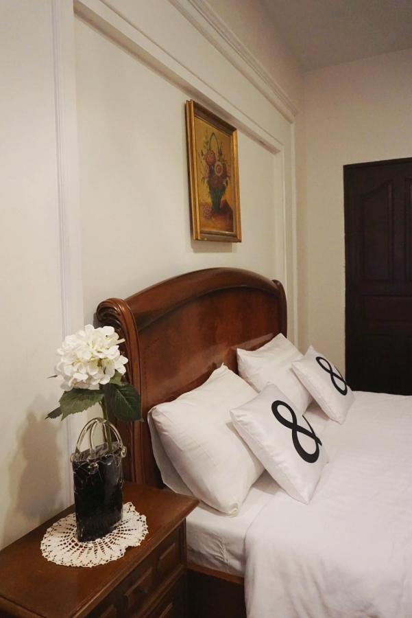 Manee Guesthouse And Record บ้านมานี Chiang Mai Ngoại thất bức ảnh