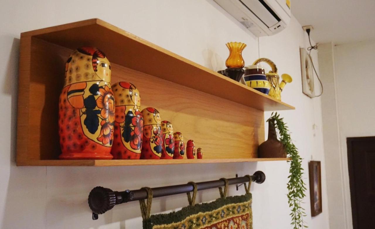 Manee Guesthouse And Record บ้านมานี Chiang Mai Ngoại thất bức ảnh