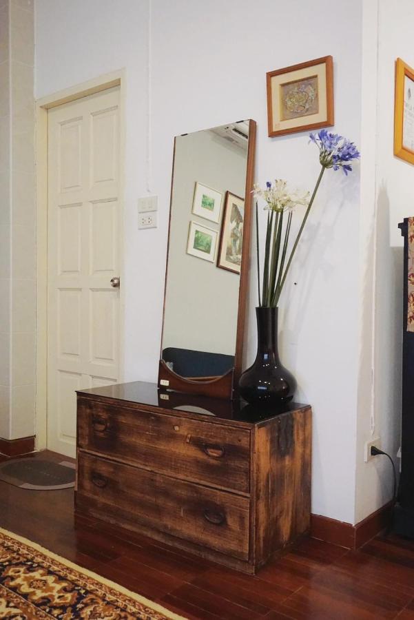 Manee Guesthouse And Record บ้านมานี Chiang Mai Ngoại thất bức ảnh