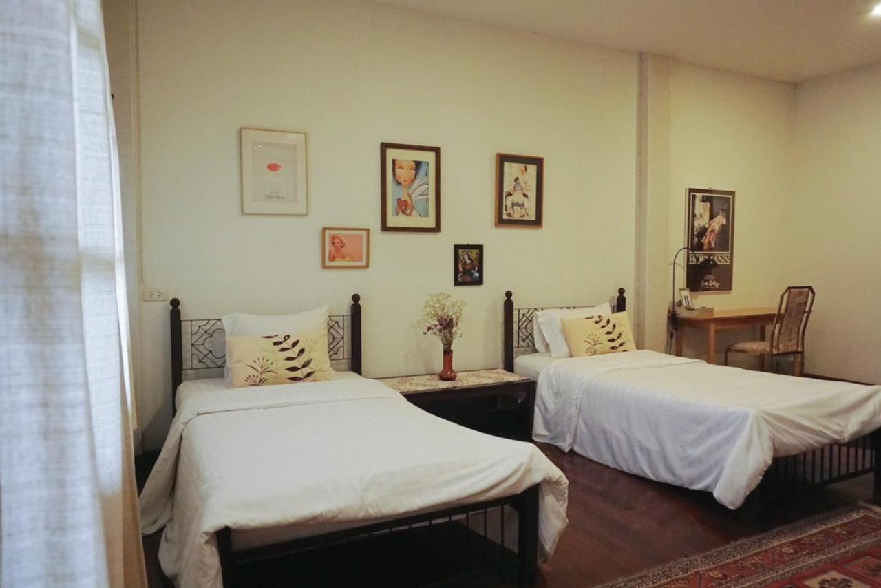 Manee Guesthouse And Record บ้านมานี Chiang Mai Ngoại thất bức ảnh