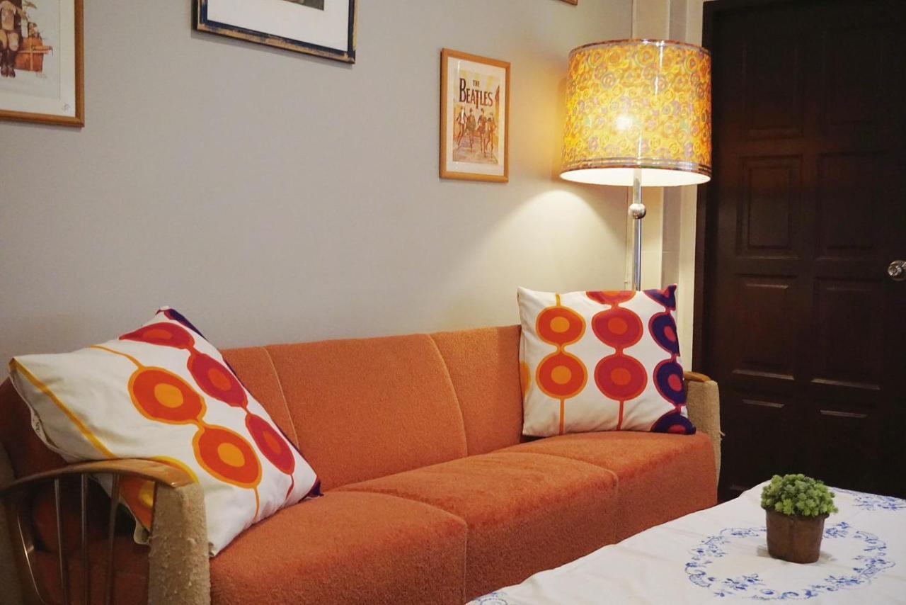 Manee Guesthouse And Record บ้านมานี Chiang Mai Ngoại thất bức ảnh