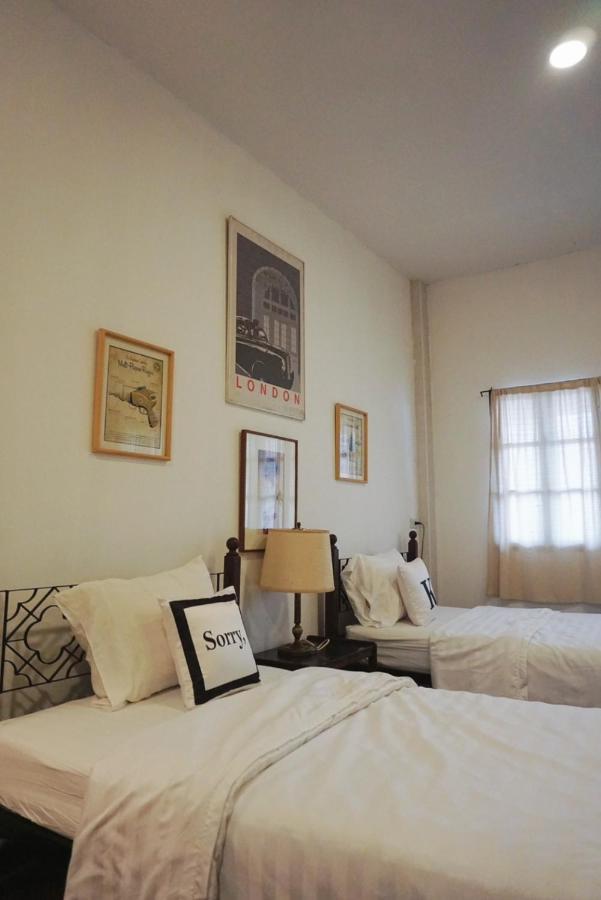 Manee Guesthouse And Record บ้านมานี Chiang Mai Ngoại thất bức ảnh