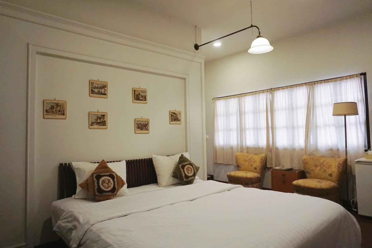 Manee Guesthouse And Record บ้านมานี Chiang Mai Ngoại thất bức ảnh